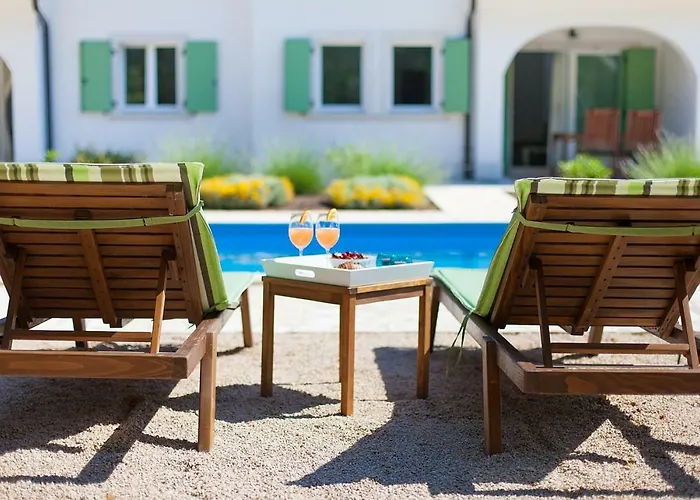 Adria Semesterbostad *