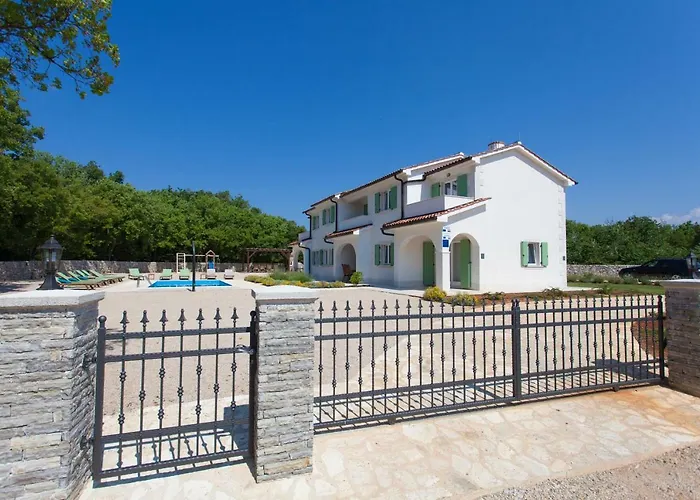 Semesterbostad Adria *